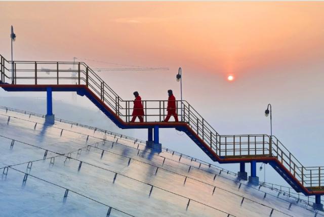 ثاني أكبر اقتصاد في العالم مهدد بالانهيار.. اعرف التفاصيل