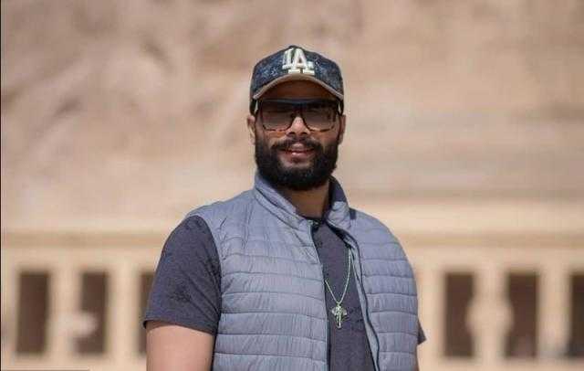 شاهد.. أحدث ظهور لـ أحمد عبدالله محمود من كواليس ”آخر نيزك”