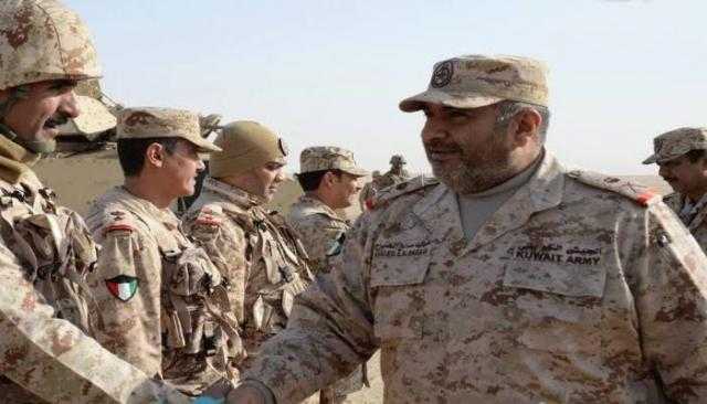 الدستور لا يمنع النساء من الالتحاق بالجيش