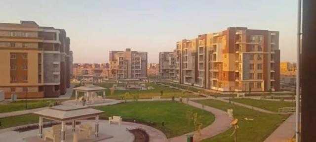 وزير الإسكان يتابع آخر مستجدات تنفيذ المشروعات السكنية والخدمية بمدينة العاشر من رمضان