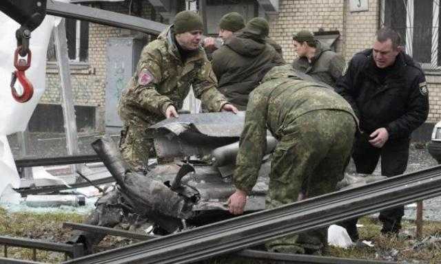 لحظة وصول قاذفة الصواريخ الروسية إلى أوكرانيا  «فيديو»