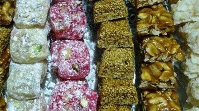 ضبط 23 طن «حلوى مولد» مجهولة المصدر بالبحيرة