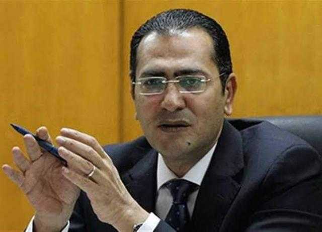 غرامة تصل لـ٢ مليون جنيه حال عدم وضع لاصق المواصفات على السيارات في المعارض
