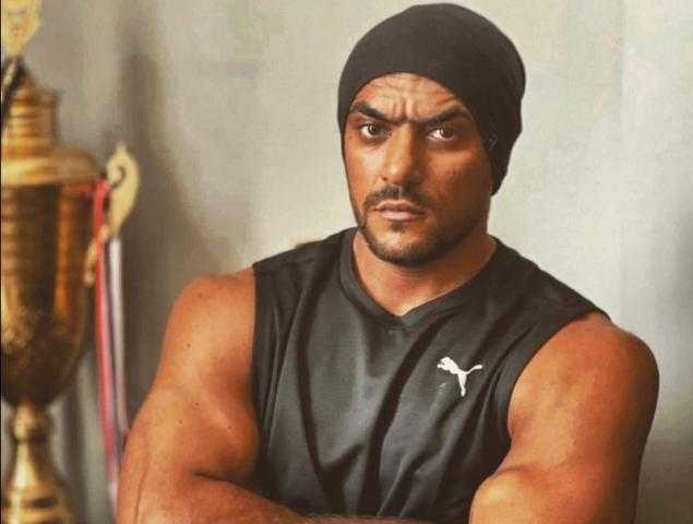 بالفيديو.. أحمد العوضي يستعرض مهاراته في تدريبات الملاكة