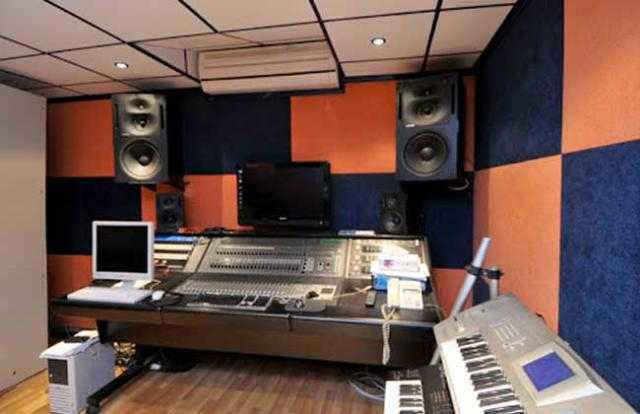 ضبط استوديو بدون ترخيص في الطالبية