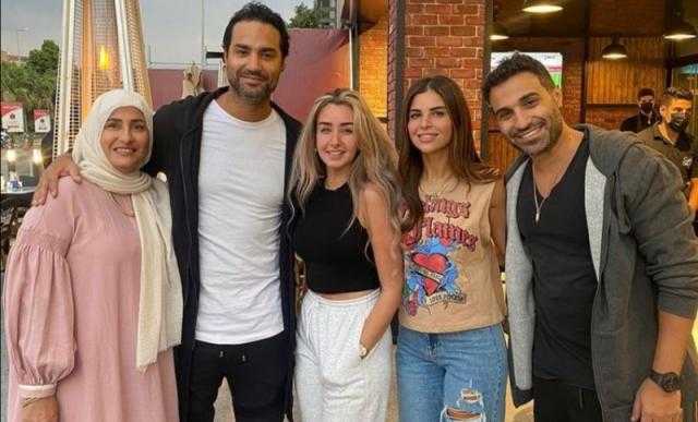 «يوم عائلي».. أول ظهور لـ كريم فهمي بعد أزمته الصحية