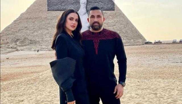 بالصورة.. درة تخطف الأنظار في أحدث ظهور لها برفقة زوجها