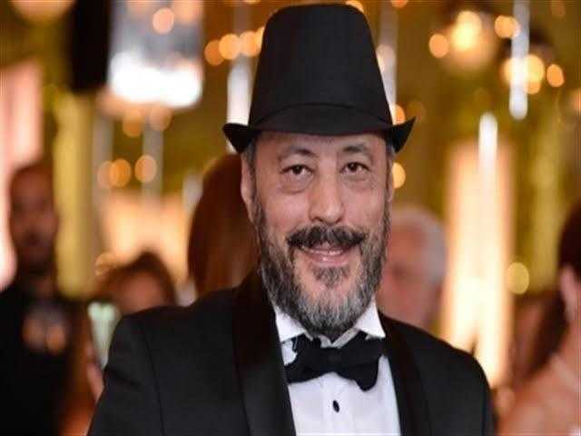 عمرو عبد الجليل يبدأ تصوير ”فيلم تجاري” في الصحراوي