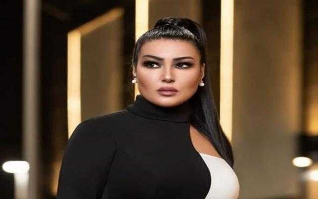 سمية الخشاب: «مدرب مانشستر يونايتد بتاع كفتة»