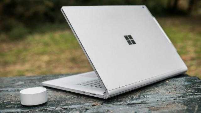 مايكروسوفت تعمل على Windows 11 SE وجهاز Surface SE لمنافسة كروم بوك