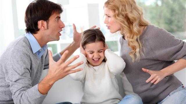 ما حكم امتناع الزوج عن دفع نفقه الزوجة والأبناء؟ «الإفتاء» تُجيب