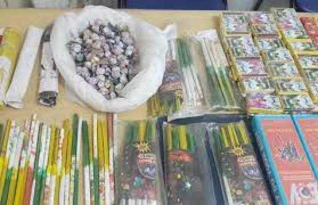 «أمن القاهرة».. يضبط 500 قطعة ألعاب نارية