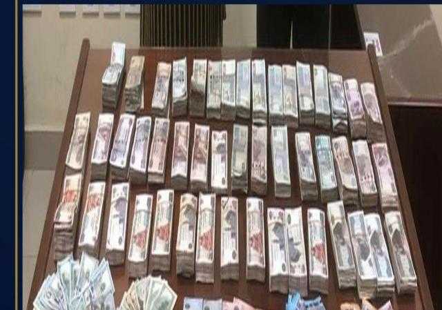 الأموال العامة تضبط عامل يتاجر في النقد الأجنبي