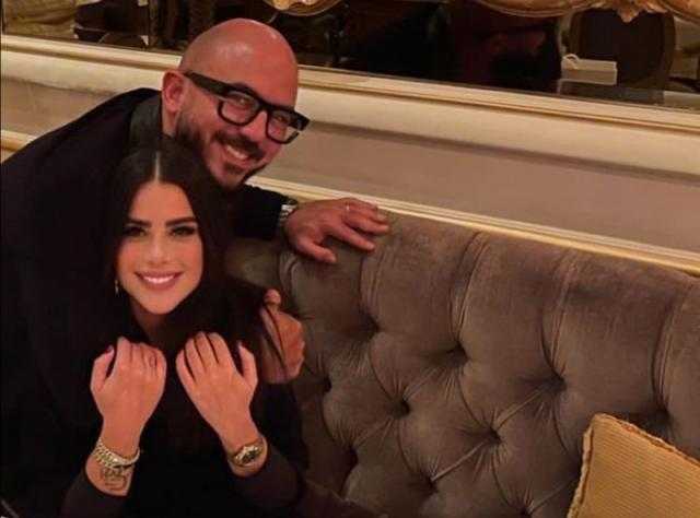 «الحب هو المنزل والأمان».. رسالة رومانسية من محمود العسيلي لزوجته في عيد ميلادها