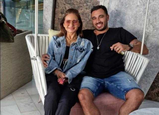 شاهد.. نيللي كريم تخطف الأنظار في أحدث ظهور لها برفقة زوجها