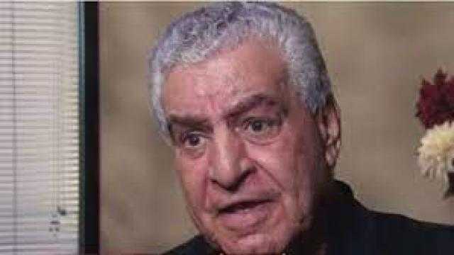 «فيديو» زاهي حواس: «أنا ليا جواسيس وهذا الرجل مش محترم»