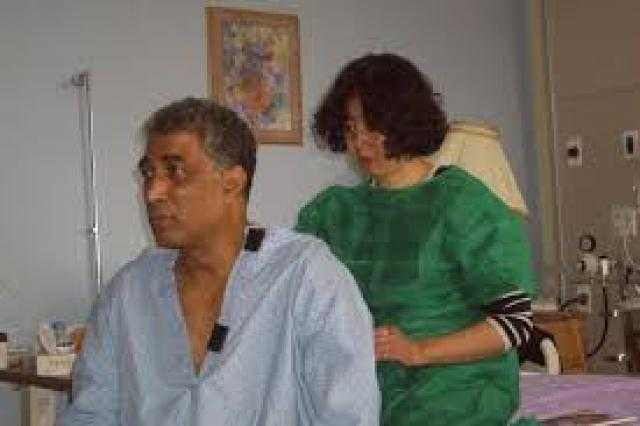 طبيب يكشف سر وفاة أحمد زكي ويحذر: هؤلاء معرّضون لنفس المصير