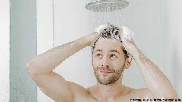 هل الاستحمام يُغْنِي عن الوضوء؟ «الإفتاء» تجيب