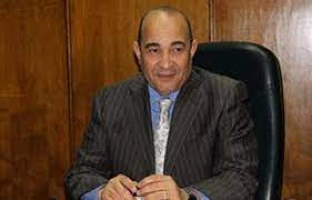 الكاتب علاء ثابت
