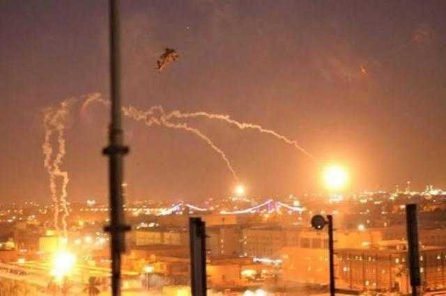 عاجل.. سقوط 3 صواريخ في بغداد بالقرب من السفارة الأمريكية