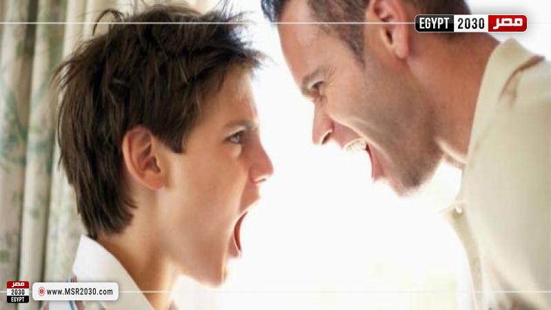 عقوق الأبناء