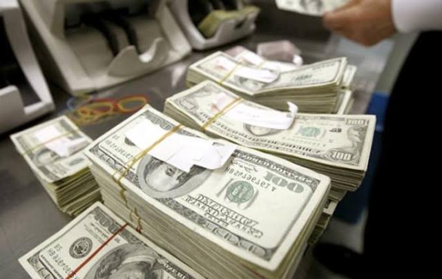 «الإفتاء» توضح حكم العمل في البنوك