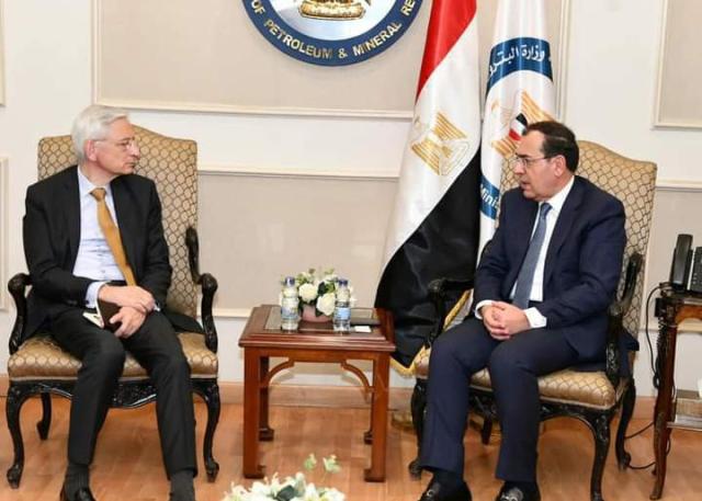 بالتفاصيل.. مباحثات مصرية فرنسية لتعزيز التعاون في قطاع البترول والغاز