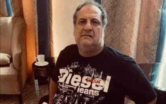 «لا يستطيع الحركة».. زوجة خالد الصاوي تكشف تطورات وعكته الصحية