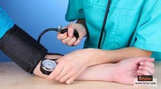 حسام موافي محذرًا مرضى الضغط: «متخليش الجهاز دا عندك في البيت»