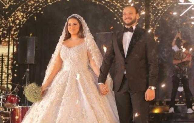 بصورة من حفل الزفاف.. هنادي مهنى تحتفل بعيد زواجها