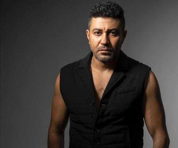 محمد عز يعود للغناء بـ«متحنكين تعتيق»