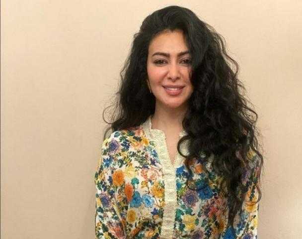 ميرهان حسين تبدأ تصوير «نقل عام» وهذه تفاصيل دورها