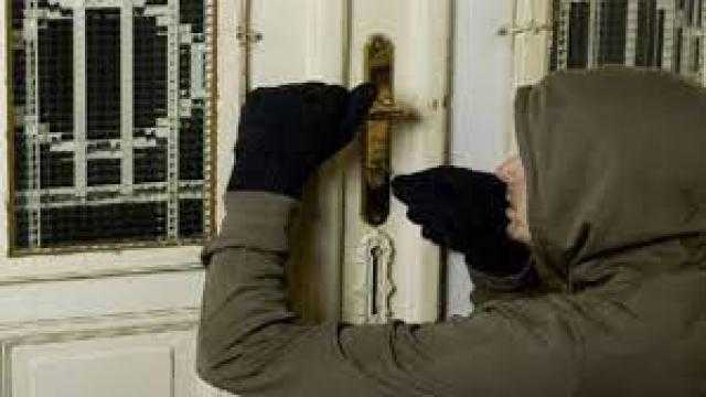 اعترافات لص الإسكندرية