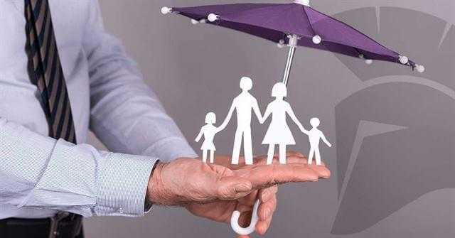 بالدليل.. «الإفتاء» توضّح حكم التأمين على الحياة والسيارة والعمل