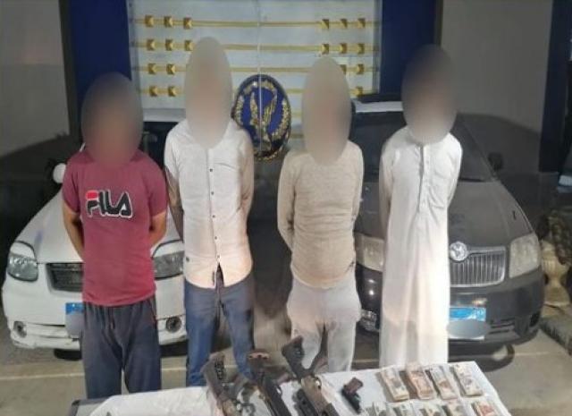 ضبط تشكيل عصابي تخصص في سرقة المواطنين بالاكراه