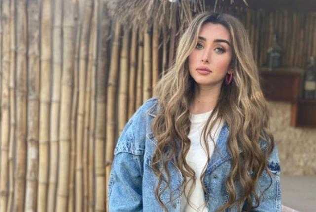 أزمات تواجه هنا الزاهد بسبب تواجدها في ملهى ليلي