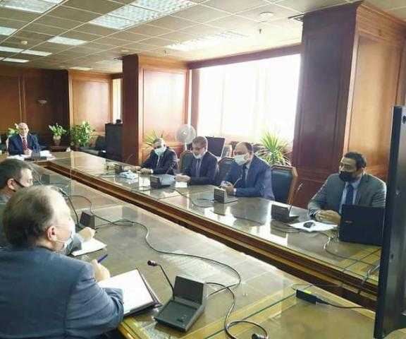 وزير الري:  نسد فجوة العجز المائي بإعادة استخدام المياه