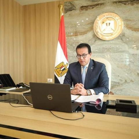 الدكتور خالد عبدالغفار 
