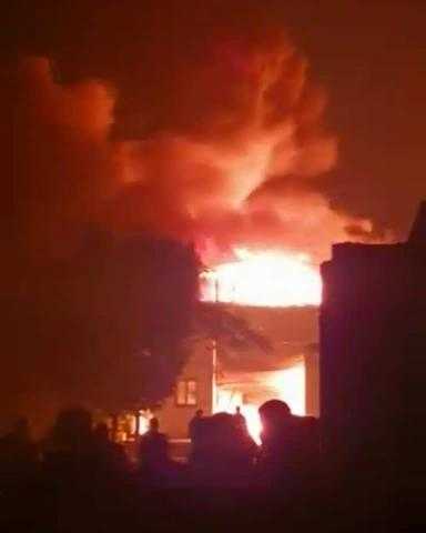 بالشرقية.. السيطرة على حريق بمصنع بلاستيك دون إصابات