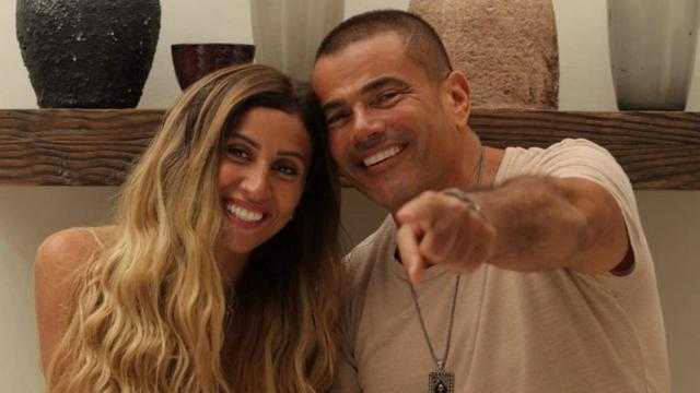 «مفيد فوزي» معلقًا على ارتباط «دينا الشربيني» بـ«عمرو دياب»: لو أبوها كنت ضربتها