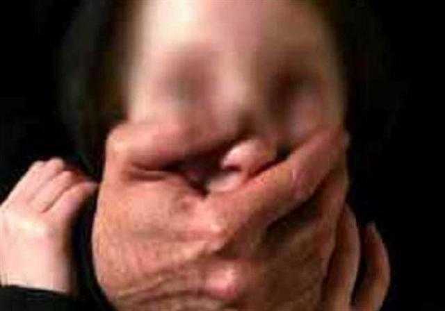 قتلت طفلتها.. إحالة أوراق الخائنة وعشيقها للمفتي