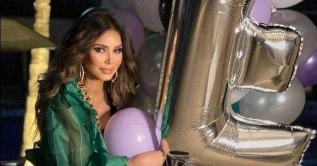 وسط أجواء عائلية.. إيناس عز الدين تحتفل بعيد ميلادها