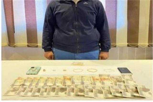 طالب يقتل ربة منزل ويسرق مصوغاتها بالمنصورة