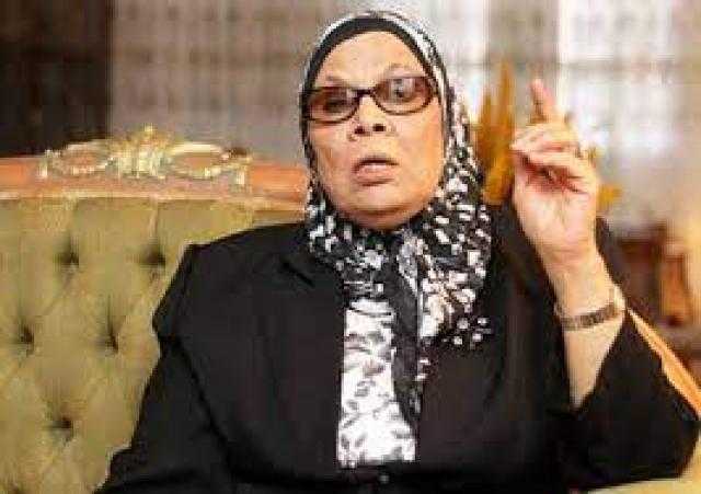 آمنة نصير منفعلة: «اللي يلف ويدور ميبقاش راجل»