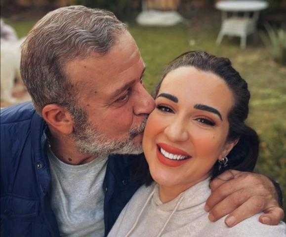 شريف منير: أنا ضد ملابس ابنتي التي تظهر بها على السوشيال ميديا