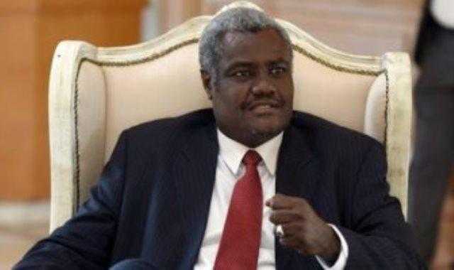 رئيس مفوضية الاتحاد الأفريقي: 6% من الأفارقة حصلوا على لقاح كورونا