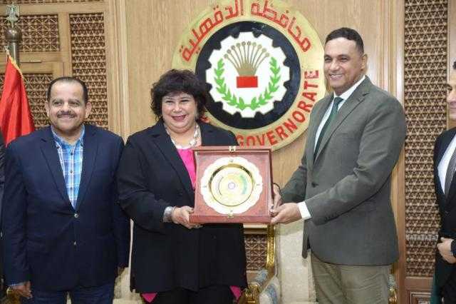 وزيرة الثقافة تلتقى محافظ الدقهلية في افتتاح بيت ثقافة تمي الأمديد