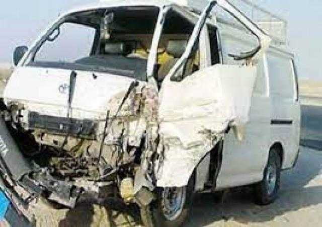 إصابة 11 شخصا فى حادث تصادم على الطريق الصحراوي بأسوان