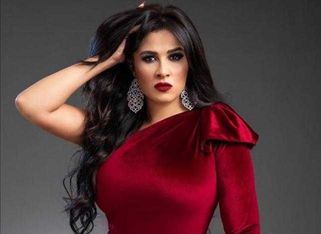 «عادت أقوى».. ياسمين عبد العزيز تخرج صامدة من أزمتها الصحية وتتصدر محركات البحث