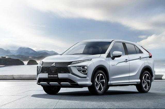 مقارنة بين سيارتي «ميتسوبيشي إكلبس كروس و إم جي RX5» موديل 2022